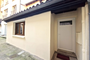 Appartement T3 Bis rénové en duplex au 1er étage Appartement T3 Bis rénové en duplex au 1er étage