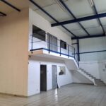 Grand local industriel de 450 m² à louer