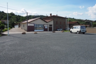 Local industriel de 400 m² pouvant être divisé