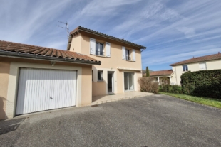 Maison mitoyenne de 92 m² rénovée avec jardin