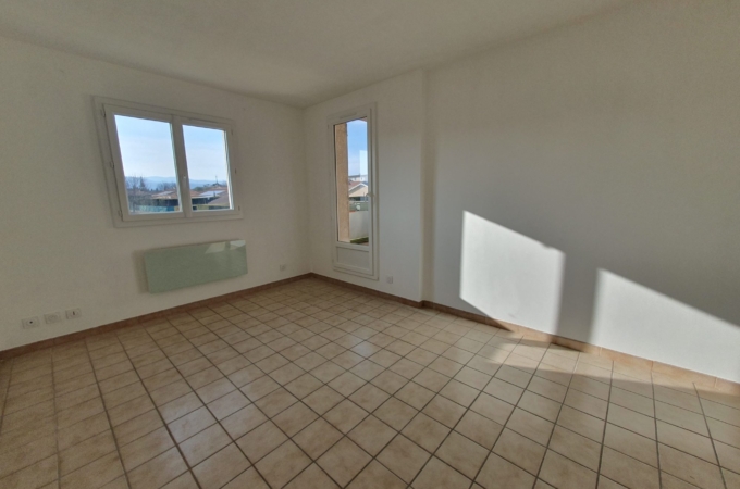 Appartement T3 68m² proche du centre Appartement T3 68m² proche du centre