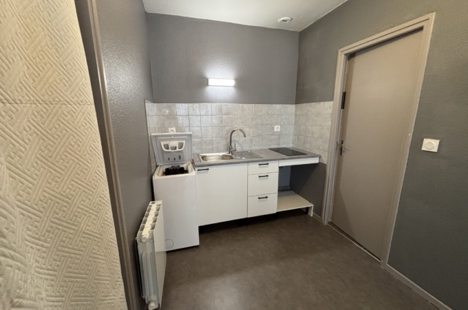 Appartement 34 m² au RDC entièrement repeint