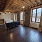 Loft spacieux entièrement meublé en centre-ville