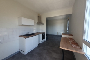 Bel appartement T2 de 51 m² refait à neuf au 1er étage avec a