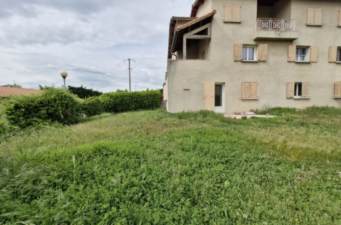 Appartement rénové T4 en rez de jardin