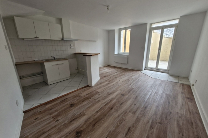 Appartement T1 en rez de chaussée avec terrasse