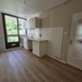 Appartement T4 de 80 m² rénové situé au 4ᵉ étage.