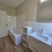 Appartement T4 de 80 m² rénové situé au 4ᵉ étage.